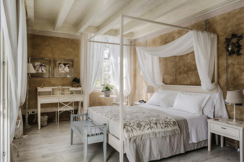 Relais Villa Vittoria ลาโญ ภายนอก รูปภาพ